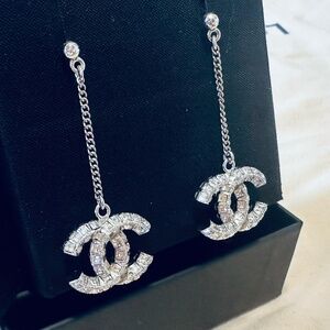 CHANEL Classic CC Earrings (Only platform transactions)